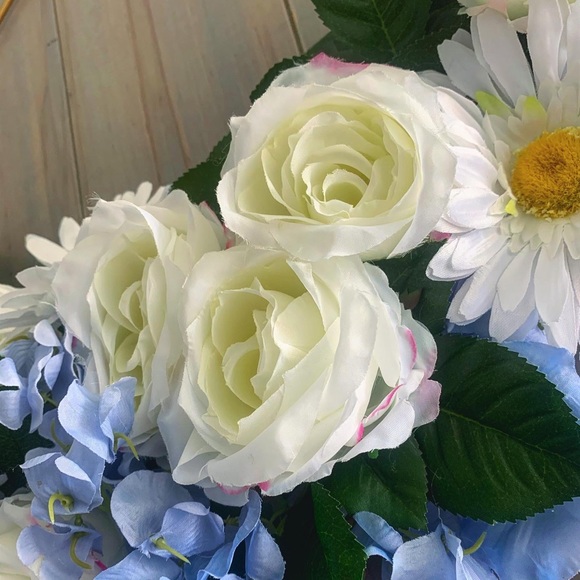 Spring Wreath Front Door Wreath - Picture 4 of 6